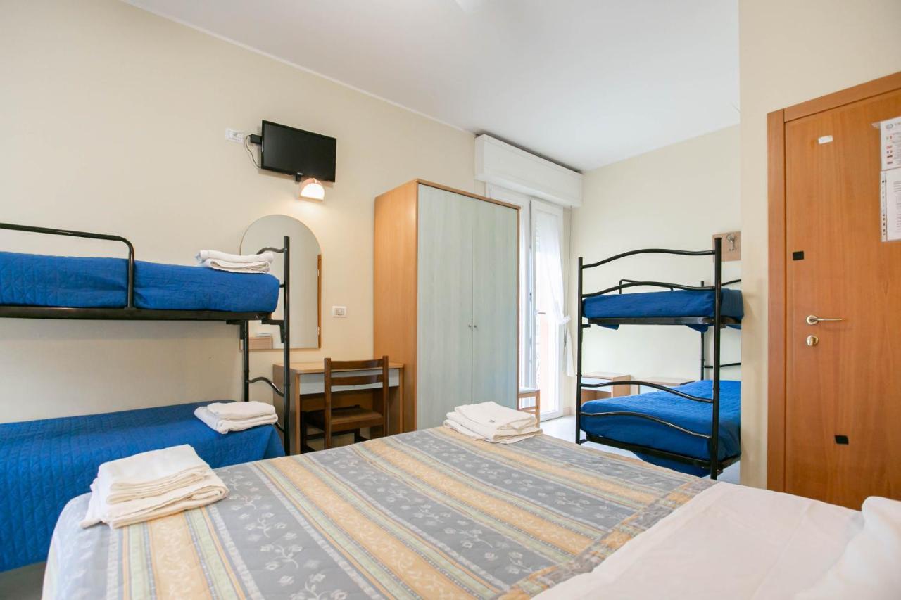 Hotel Valparaiso Rimini Ngoại thất bức ảnh