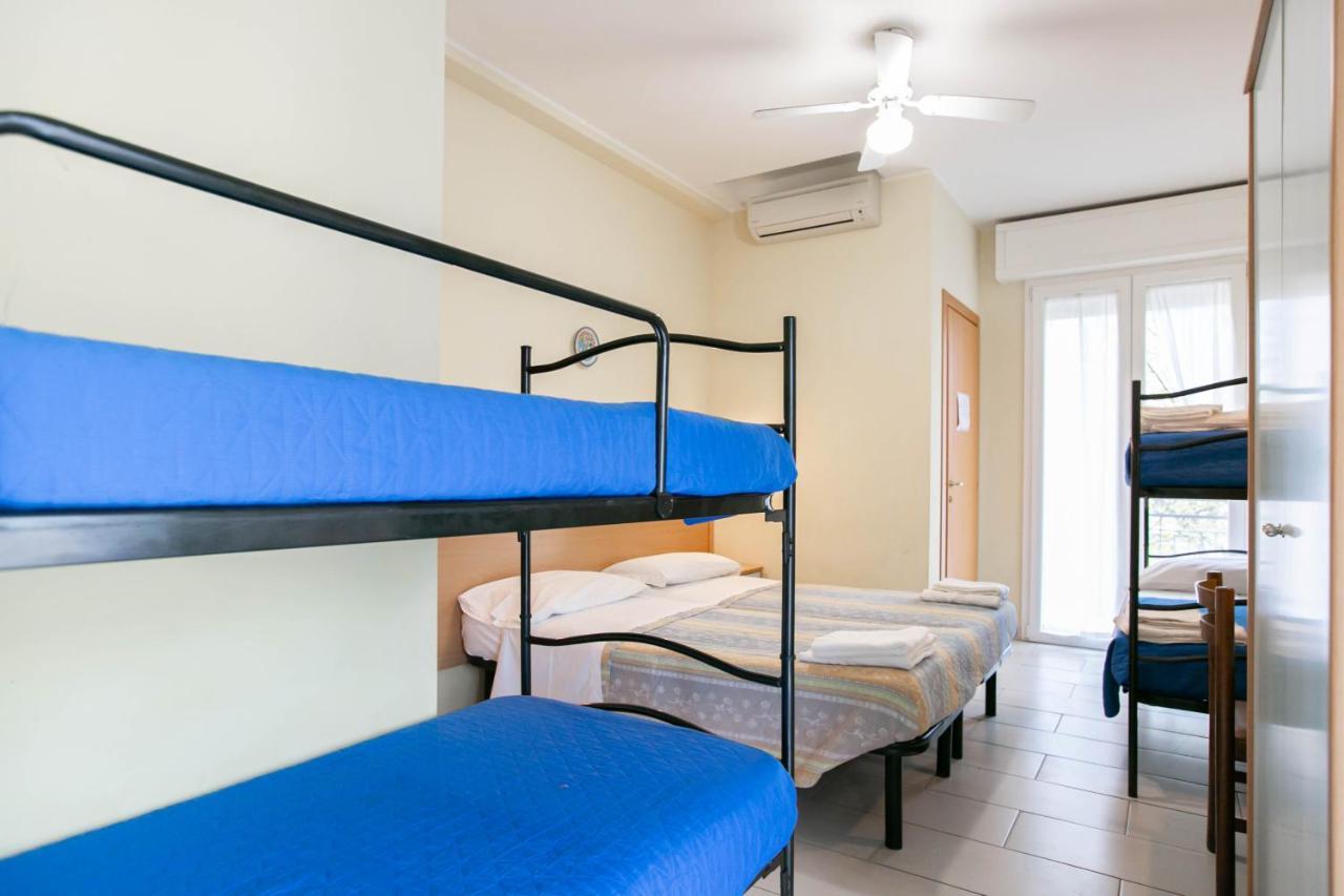 Hotel Valparaiso Rimini Ngoại thất bức ảnh