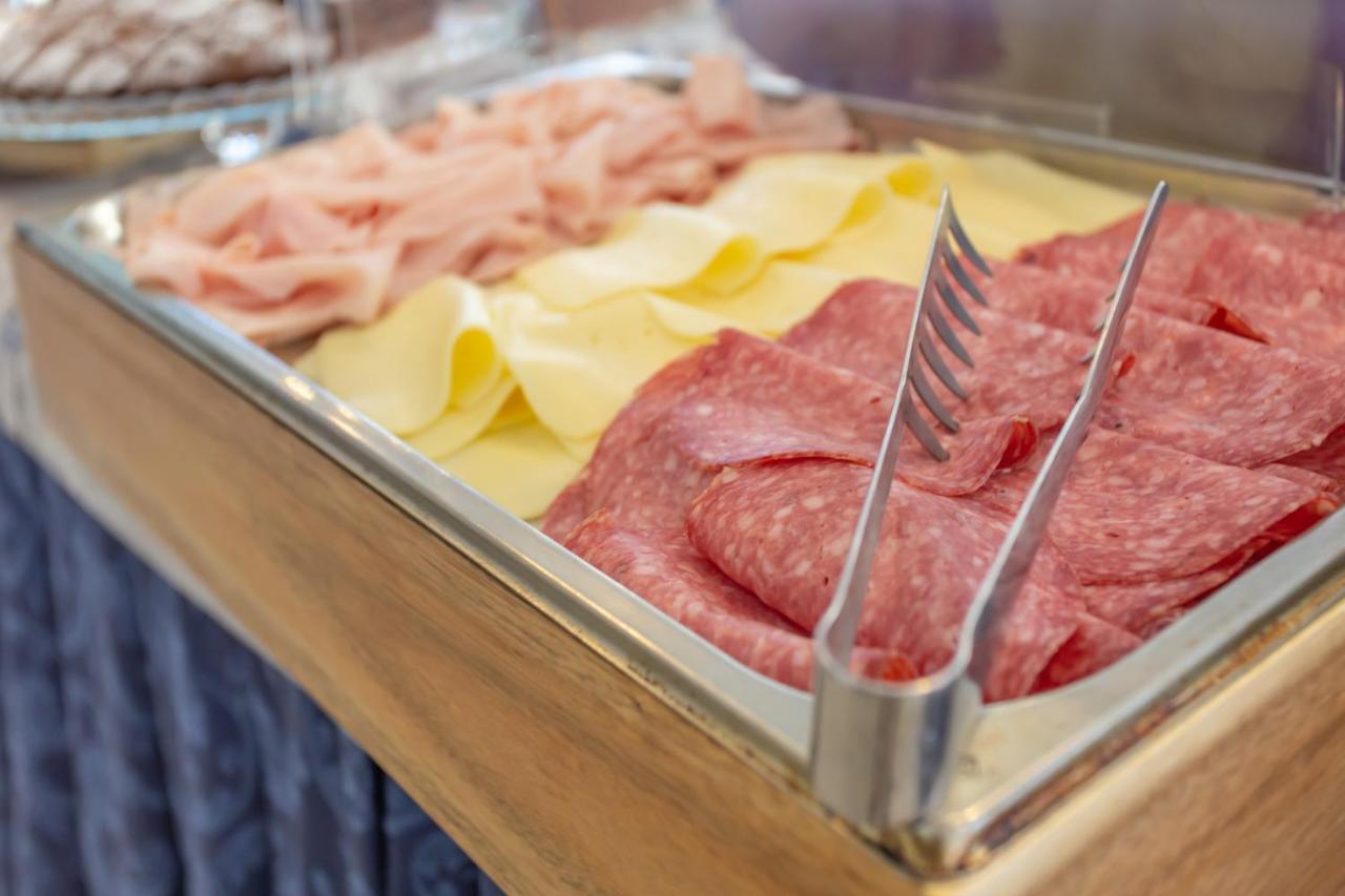 Hotel Valparaiso Rimini Ngoại thất bức ảnh
