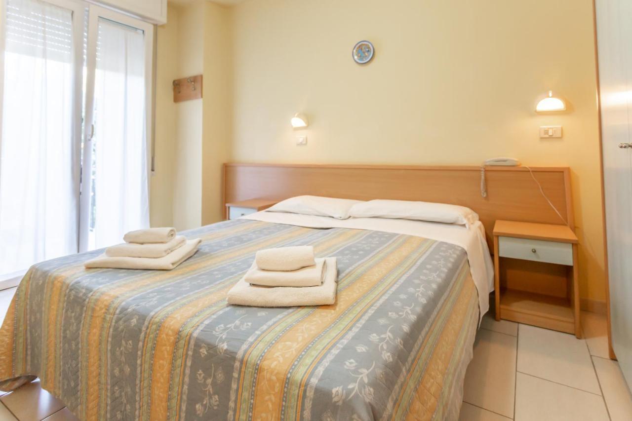 Hotel Valparaiso Rimini Ngoại thất bức ảnh