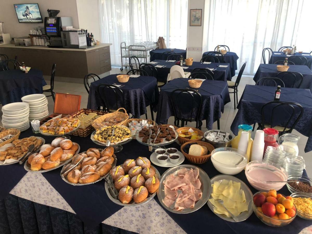 Hotel Valparaiso Rimini Ngoại thất bức ảnh