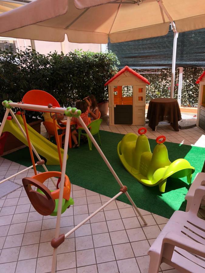 Hotel Valparaiso Rimini Ngoại thất bức ảnh